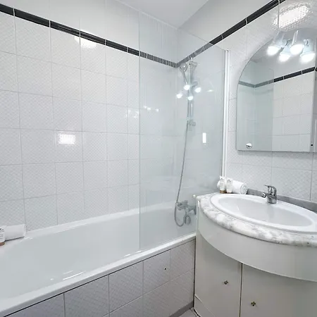 Perfect Studio In Louvre Area Paris Exterior photo